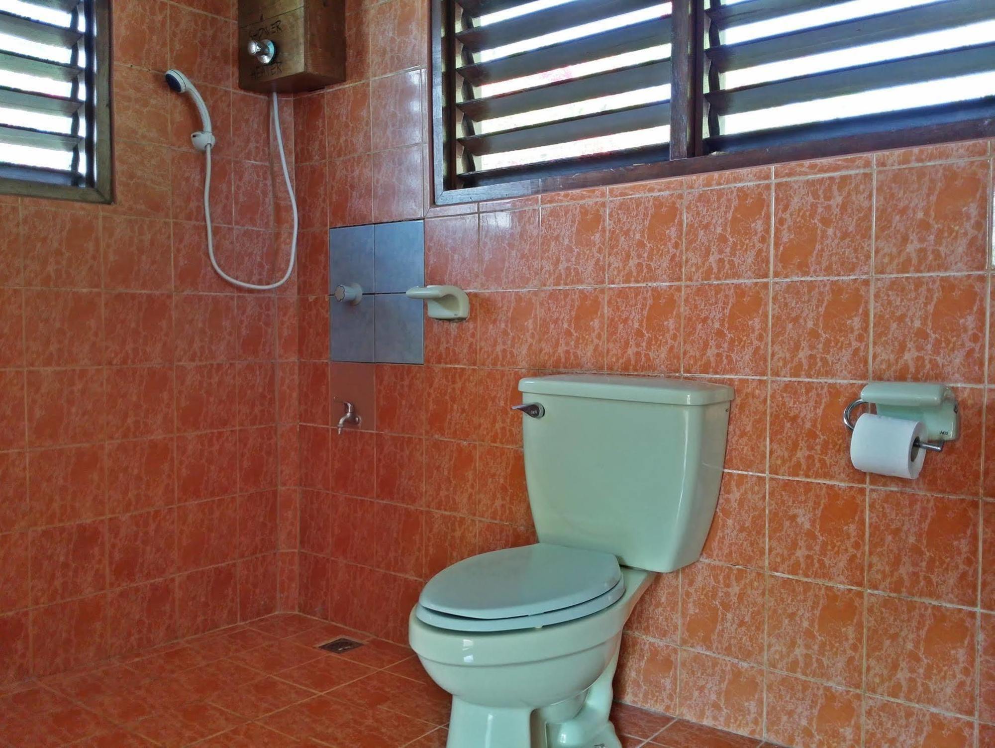 Casa Rosa Taytay Hotel Palawan Eksteriør billede